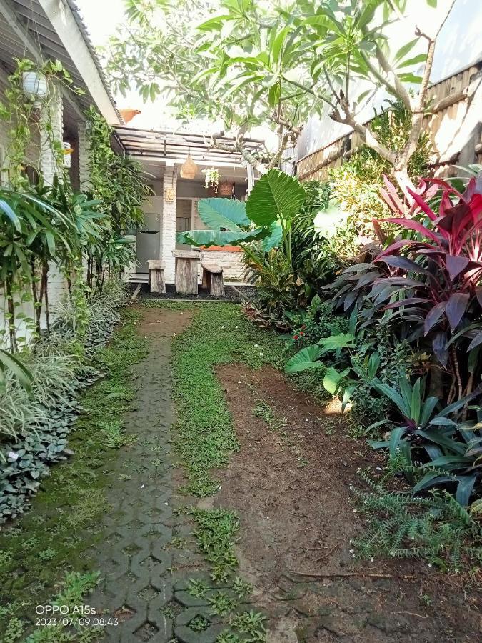 Pondok Ayu Homestay Canggu Екстериор снимка